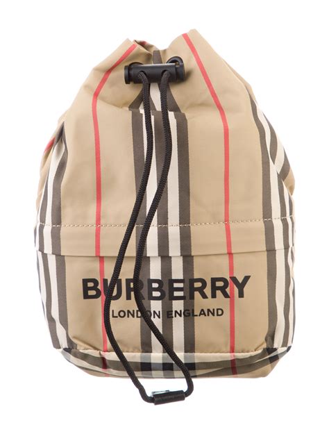 borsa burberry bucket|Burberry Bucket Bags .